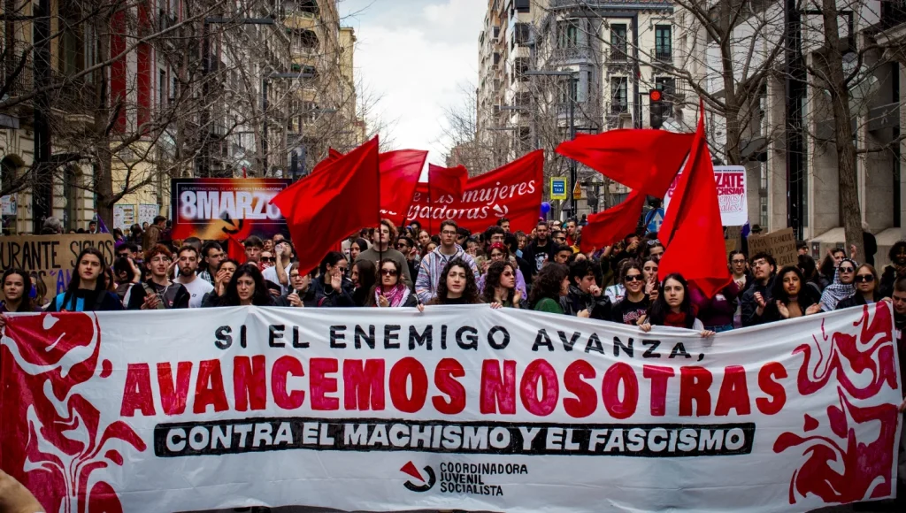 8M: «Si el enemigo avanza, avancemos nosotras»