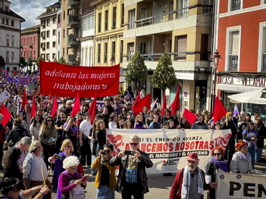 8M: «Si el enemigo avanza, avancemos nosotras»