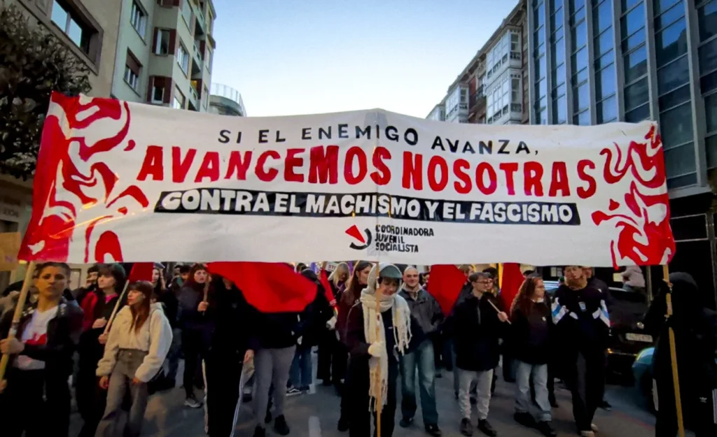 8M: «Si el enemigo avanza, avancemos nosotras»