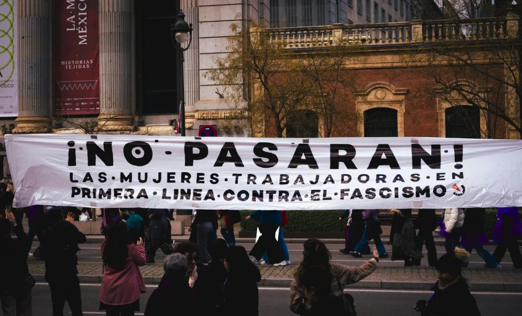 8M: «Si el enemigo avanza, avancemos nosotras»